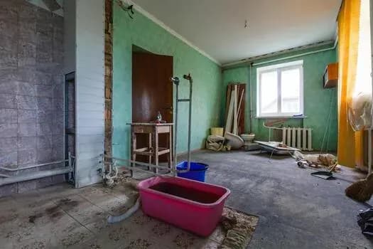 Verviers: een ontruiming in een door vocht getekend herenhuis