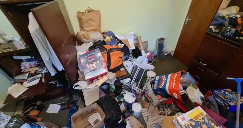 Verviers: vochtige kelders en een door duiven bezette zolder
